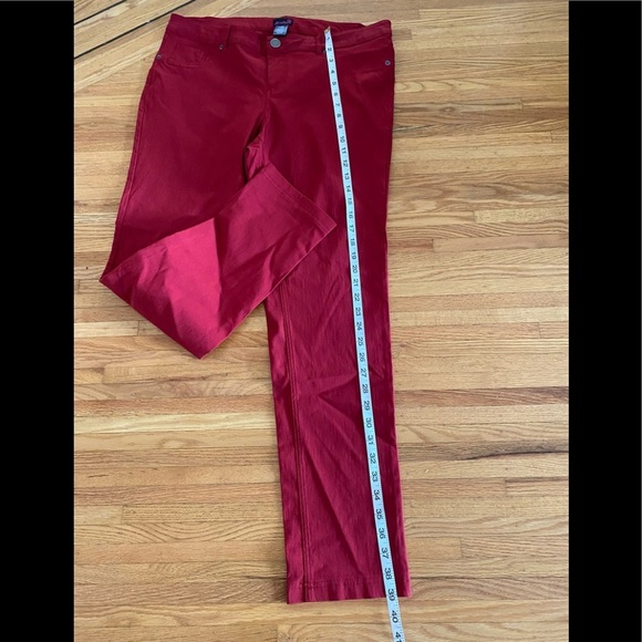 FLIRTATIOUS | Red coloured jeans | Size 1x - Picture 4 of 7